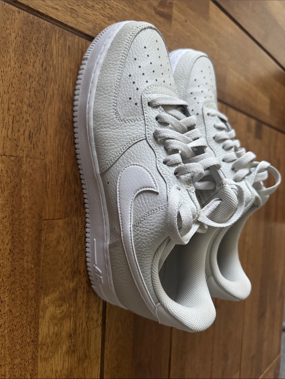 Nike Low-Top Sneakers in White and Light Gray